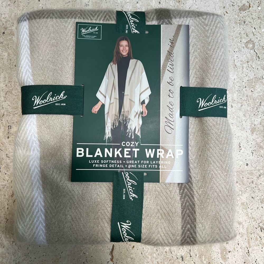 Woolrich Women’s One Size Plush Blanket Wrap Tan Miranda Plaid MSRP 70.00